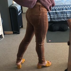 AMERICAN EAGLE velvet skinny jeans